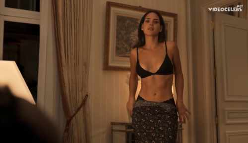 Alicia Vikander sexy, Adria Arjona sexy, Devon Ross sexy – Irma Vep s01e06 (2022)