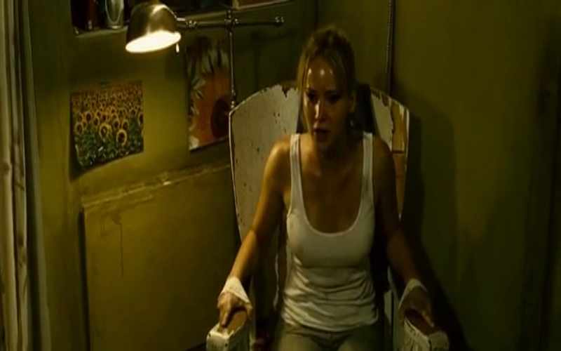 Jennifer Lawrence Hot – House at the End of the Street (2012)